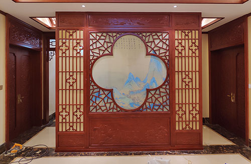 潍坊会所室内装修中式仿古实木屏风隔断展示